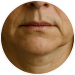Detailní AI vizualizace dolní části tváře, oblasti úst a brady vytvořená pro online program Facelift Yoga Experience od certifikované lektorky Martiny Bajerové.